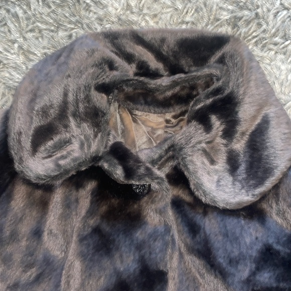 Brazotta brown fur coat size medium - Picture 2 of 12